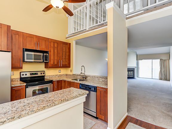 4th image of 2810 Yarling Ct