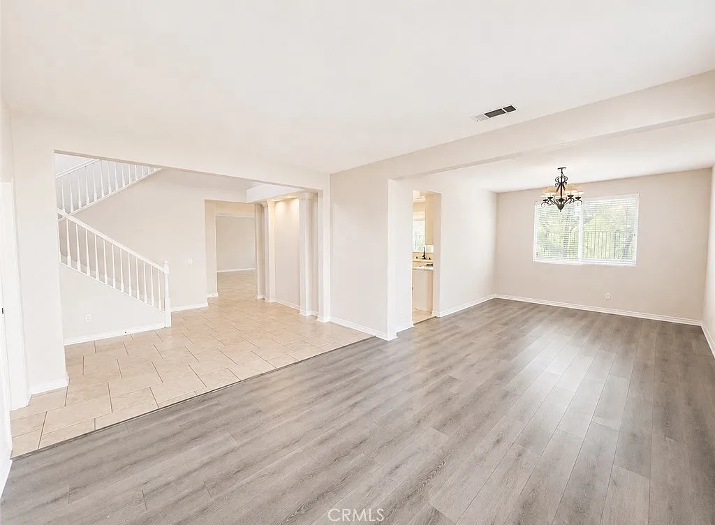 4 bed, 2824 sqft, $3,700 — Photo 3
