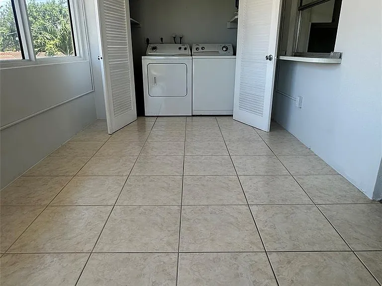 1900 NE 29th St #2C — Photo 16