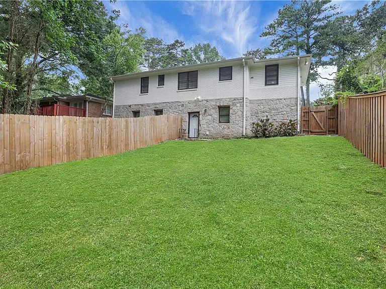 1982 Rena Cir SW — Photo 32