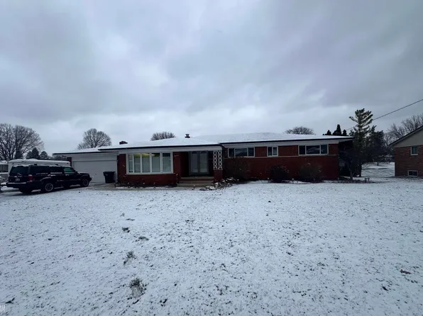 5055 Lorin Dr, Shelby Township, MI 48316