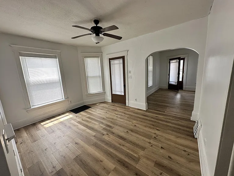 1404 S Main St #1 — Photo 9