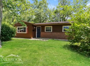 1940 Woodcrest Rd, Columbus, OH 43232