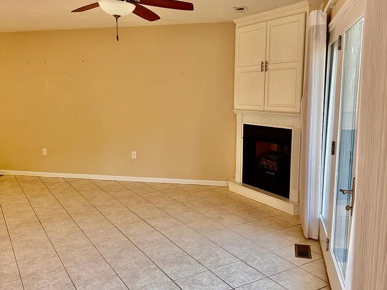 500 Cambridge Ct #H3 — Photo 8