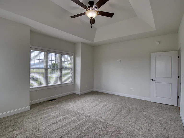 158 Locust Grove Ln — Photo 8