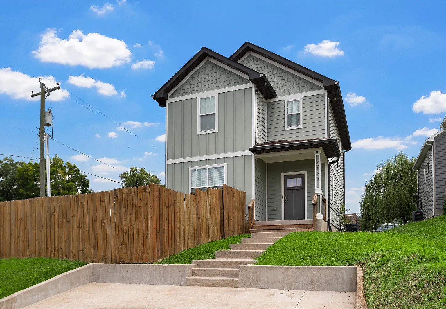 3 bed, 2.5 bath, 1567 sqft, $2,500 — Photo 1