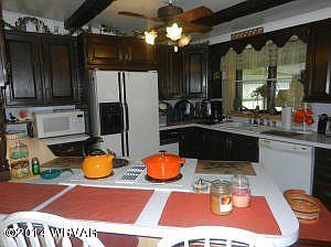 5th image of 105 Hickory Ln