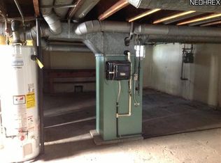 1640 Sunview Rd, Lyndhurst, OH 44124