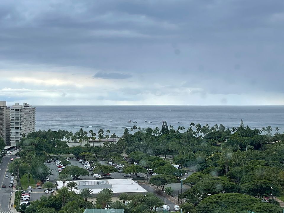 1st image of 2092 Kuhio Ave