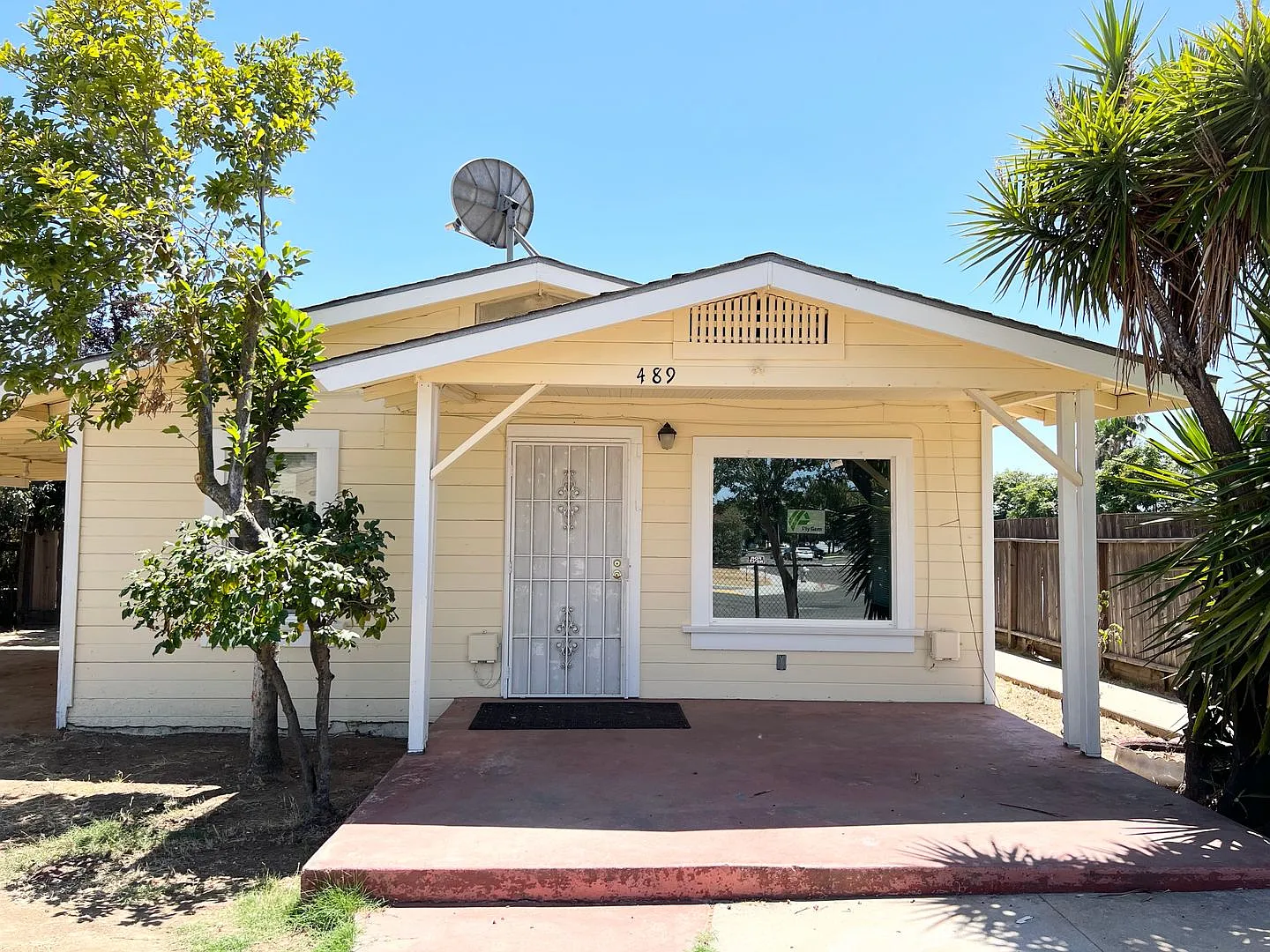 489 W Pinedale Ave #A photo 1