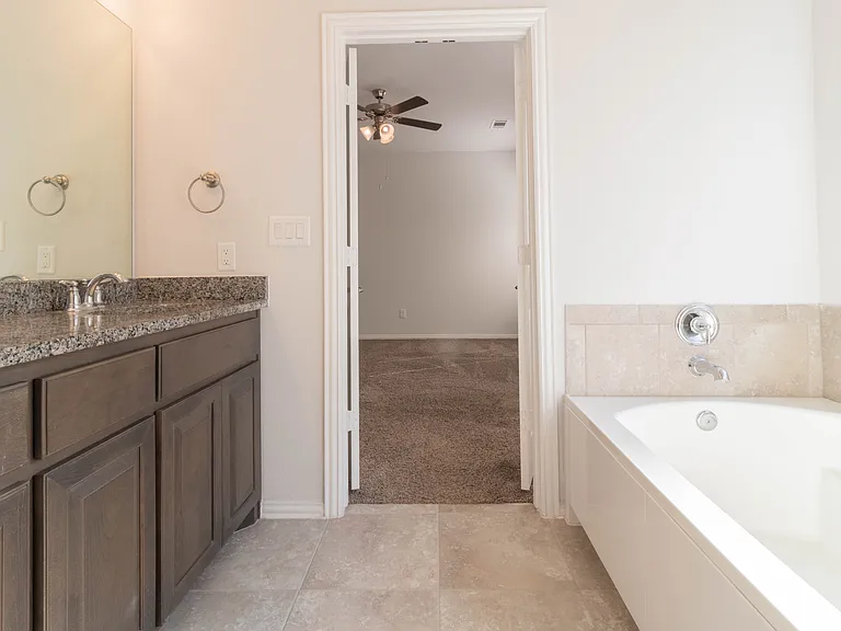 1312 Santa Clara Dr — Photo 2