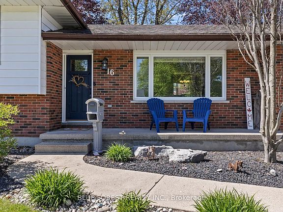 2nd image of 16 Dell Dr