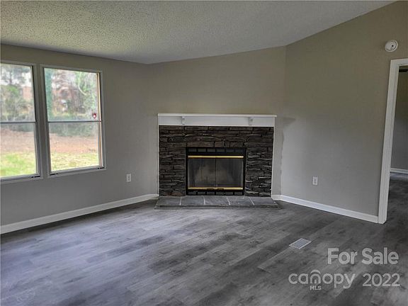 2nd image of 604 11th St