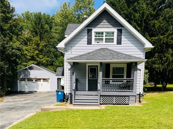 638 Goist Ln, Girard, OH 44420