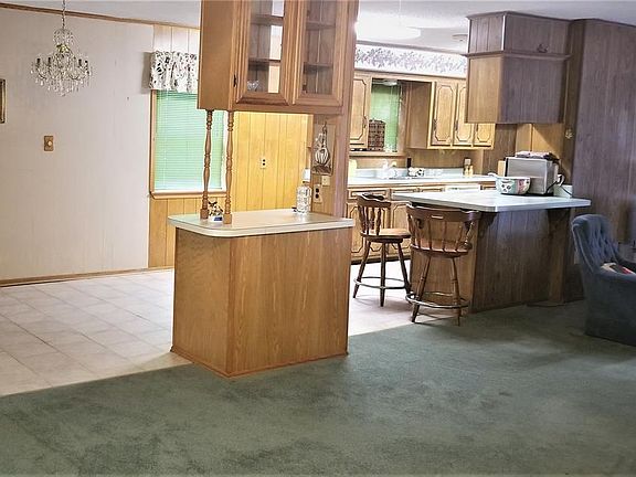 4th image of 610 White St