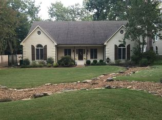 641 W White Rd, Collierville, TN 38017