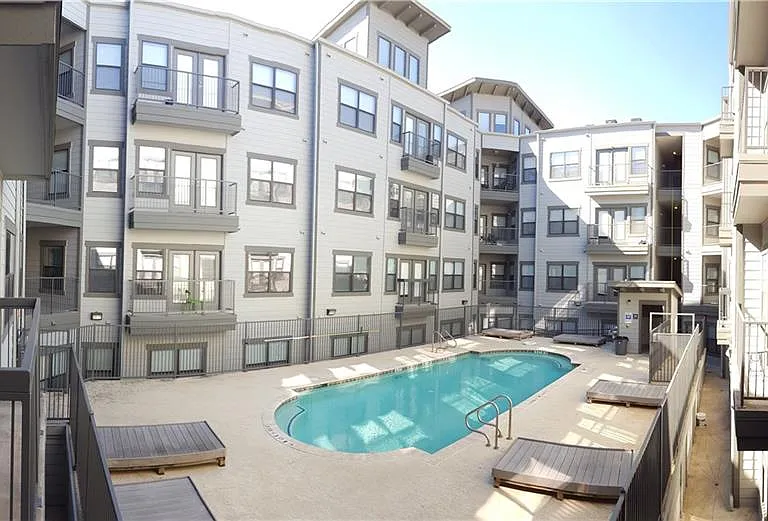 2502 Leon St #312 — Photo 7