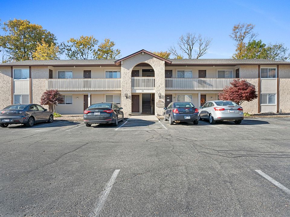 1st image of 10 Edwardsville Prof Park #29-9