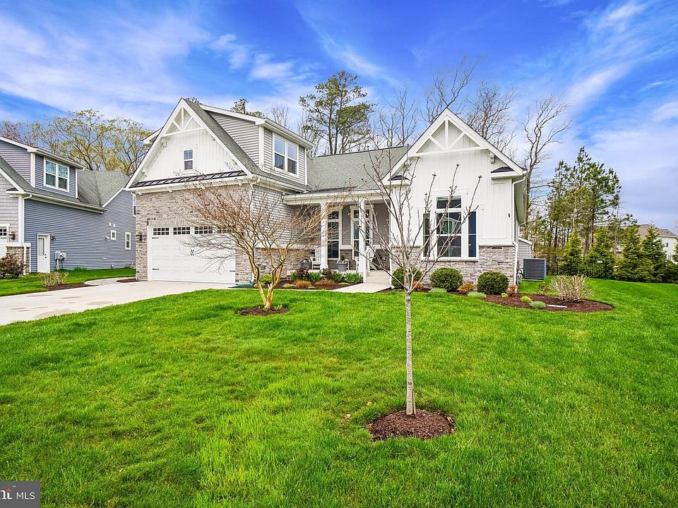 1st image of 33074 Villa Amanzi Way