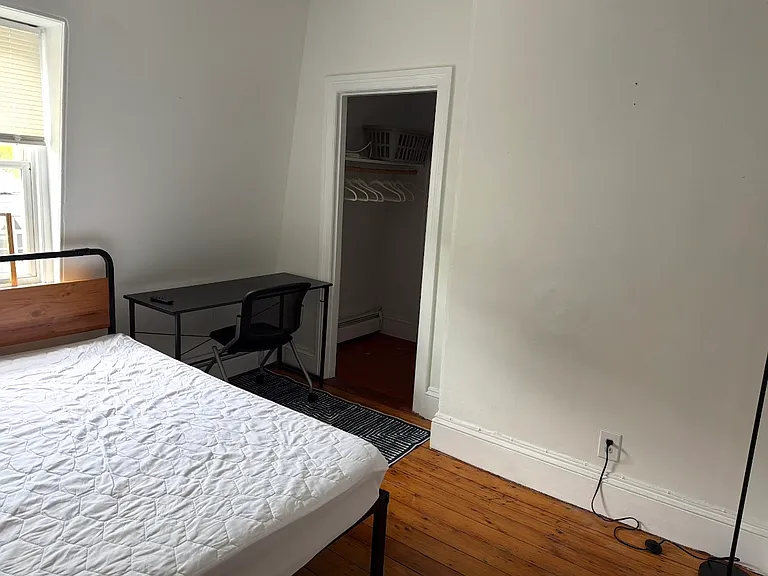 211 Williams St #2 — Photo 7