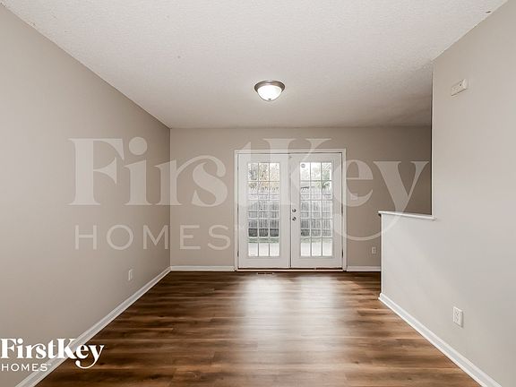 5th image of 9318 Kingsboro Cir