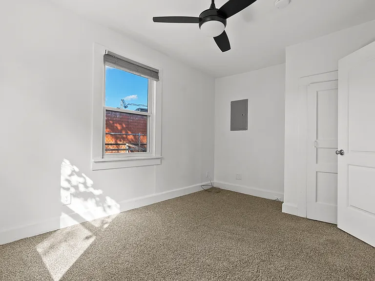 1006 Carlton Ave — Photo 13