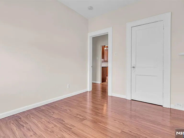 206 Highland Ave — Photo 15