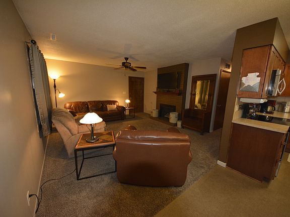 4th image of 210 Lakewood Dr APT 8