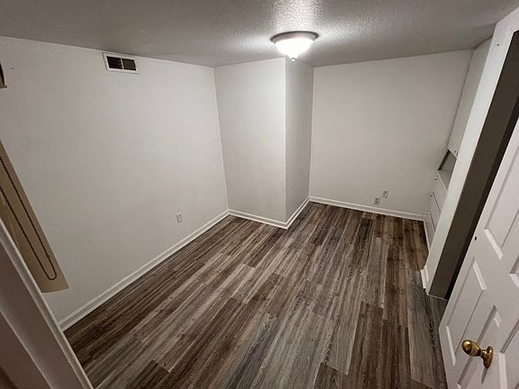 5th image of 85 Northshore Dr #A