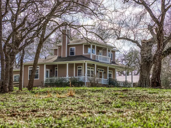 10822 N Korthauer Ln, Bellville, TX 77418