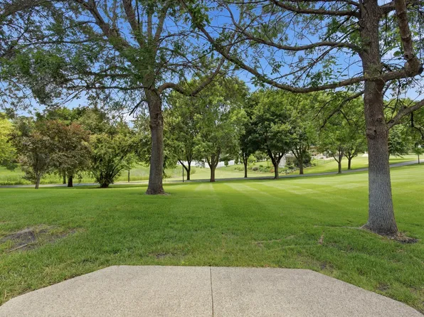 704 24th St SE, Willmar, MN 56201