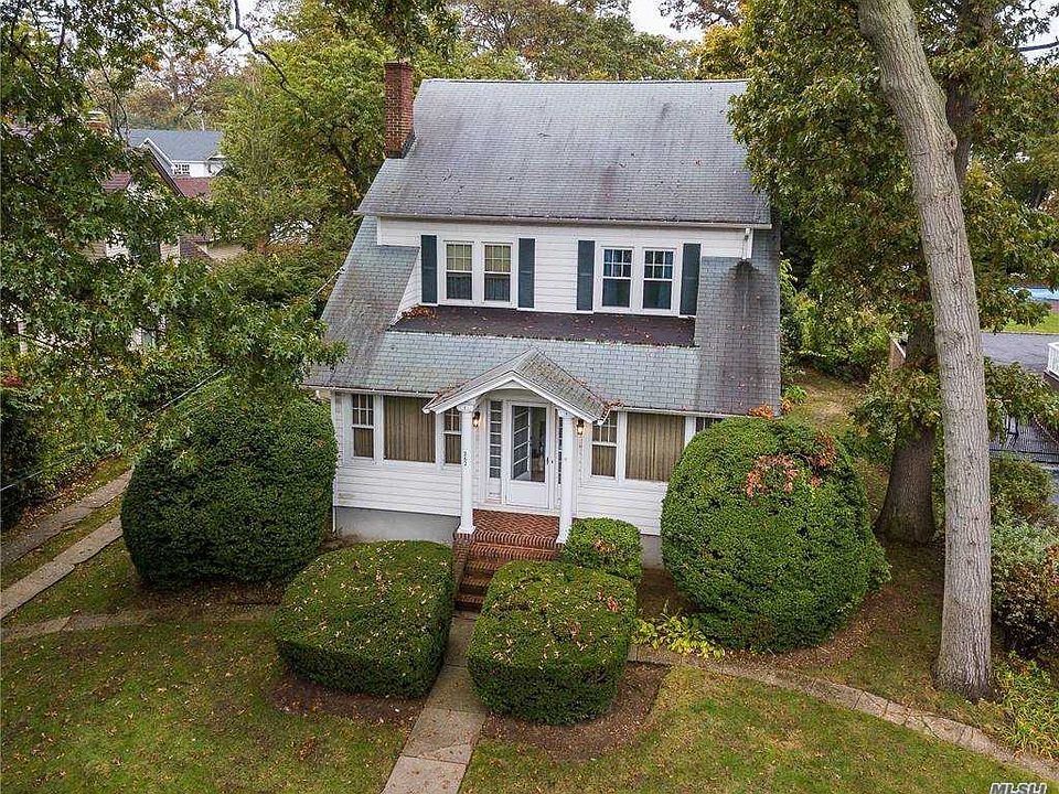 1st image of 262 Hempstead Ave