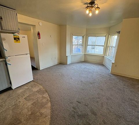 2nd image of 59 2nd Ave APT 1