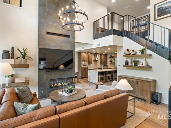 740 Village Dr Unit G01, Donnelly, ID 83615