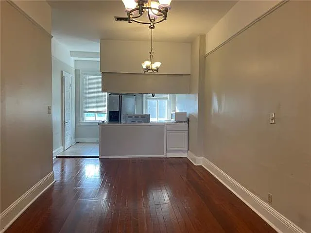2 bed, 1.0 bath, 900 sqft, $1,800 — Photo 2