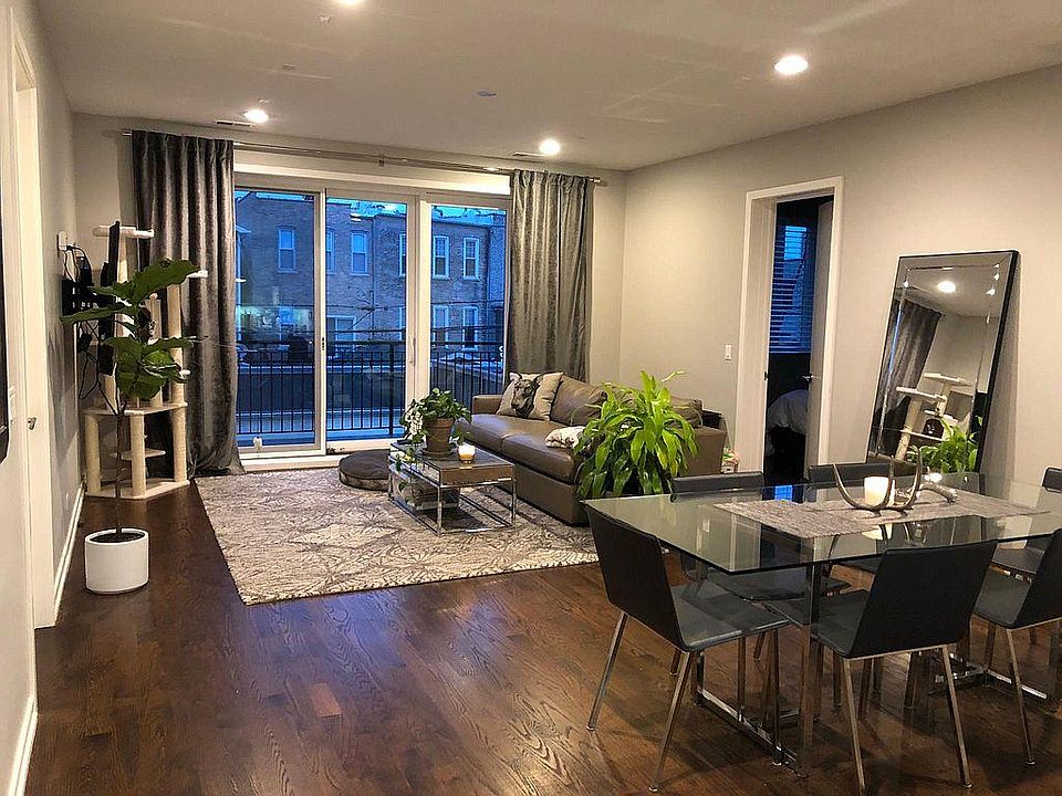 1st image of 5 N Oakley Blvd APT 203A
