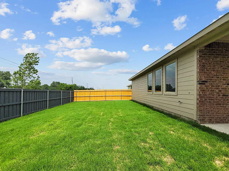 1100 Flameleaf Dr — Photo 21