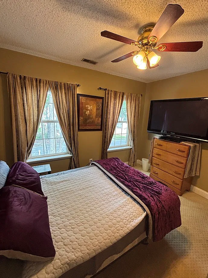 3 bed, 2.5 bath, 2170 sqft, $775 — Photo 2