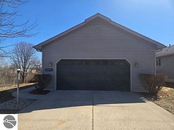 5th image of 3801 Creekside Dr #21