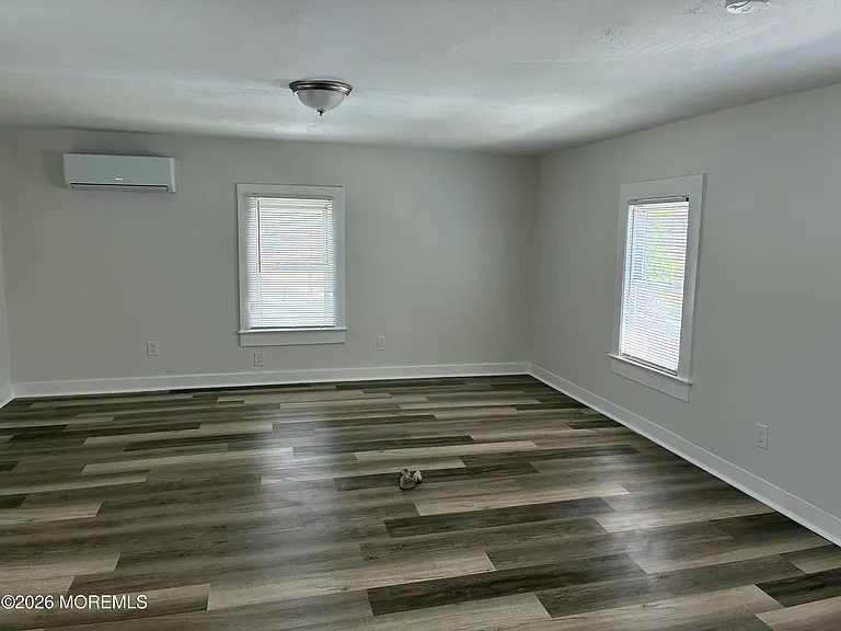 33 Washington St #2 — Photo 2