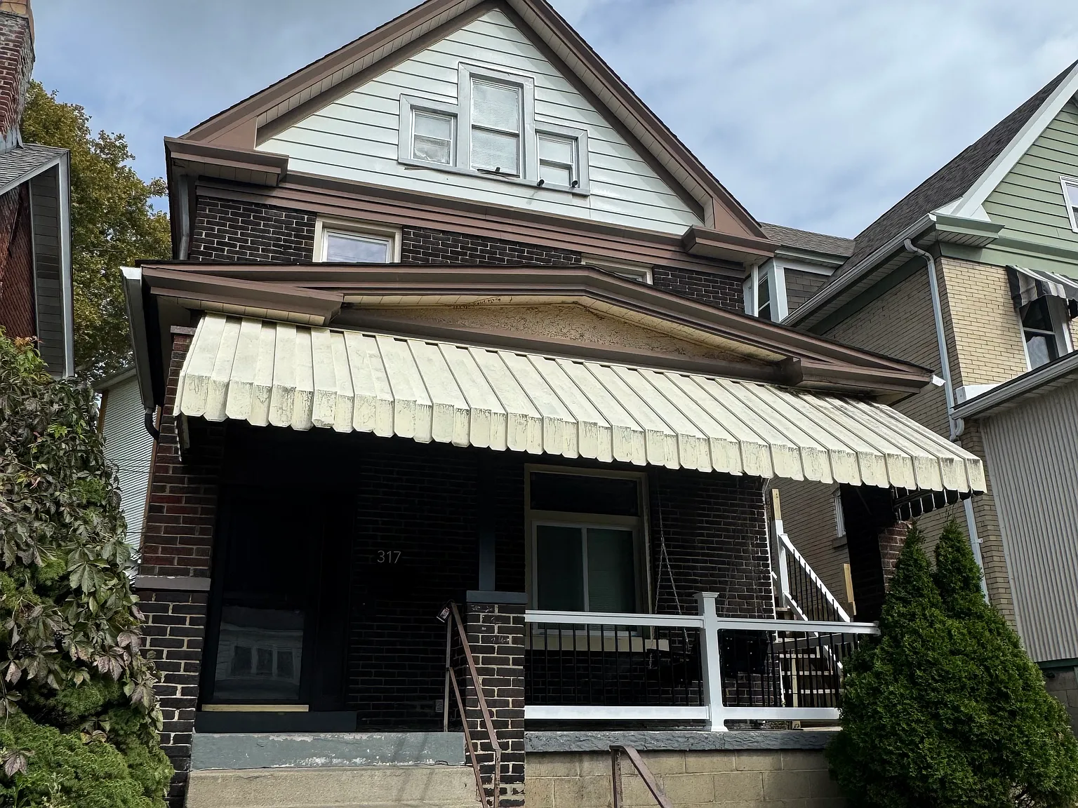 5 bed, 1.5 bath, 1457 sqft, $1,500 — Photo 1