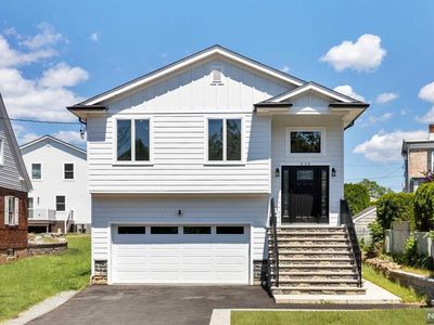239 River Dr, Elmwood Park, NJ, 07407
