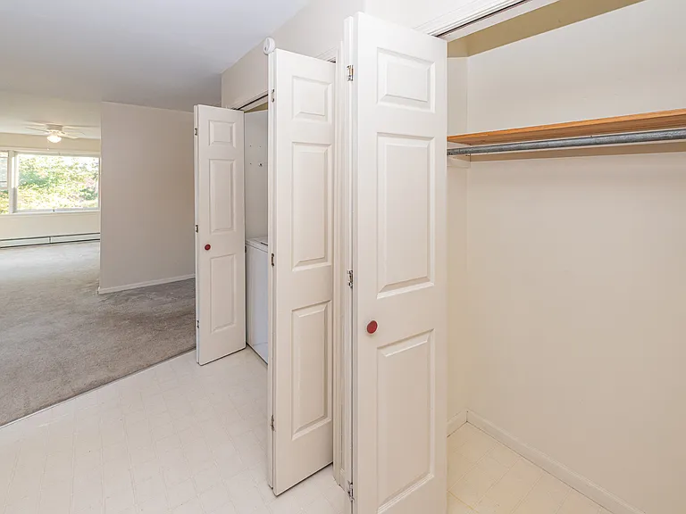 60 Riggs Dr #E — Photo 11