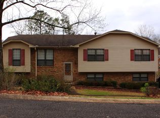 421 9th St, Pleasant Grove, AL 35127