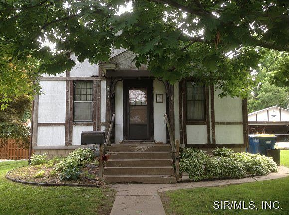 1st image of 440 Hoehn St