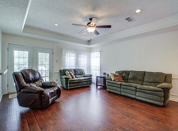 4th image of 234 Barclay Ave