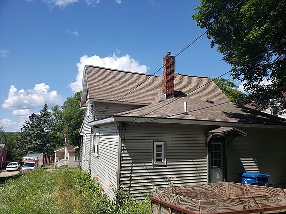 2nd image of 410 Crippen St