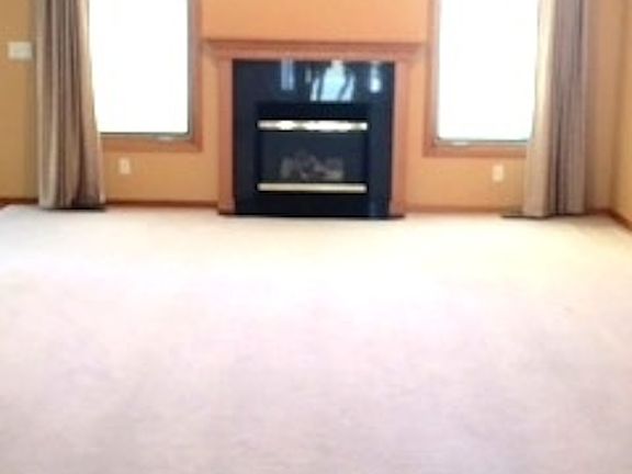 Livingroom with fireplace