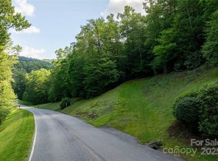 107 Firethorn Trl, Blowing Rock, NC 28605
