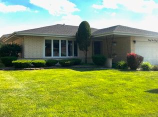 4433 W 104th St, Oak Lawn, IL 60453